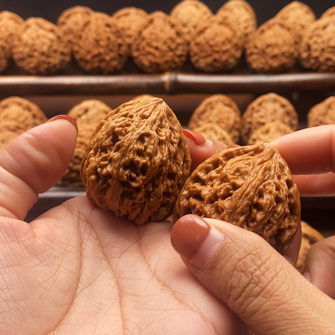 昵***用文玩核桃吊坠南疆66