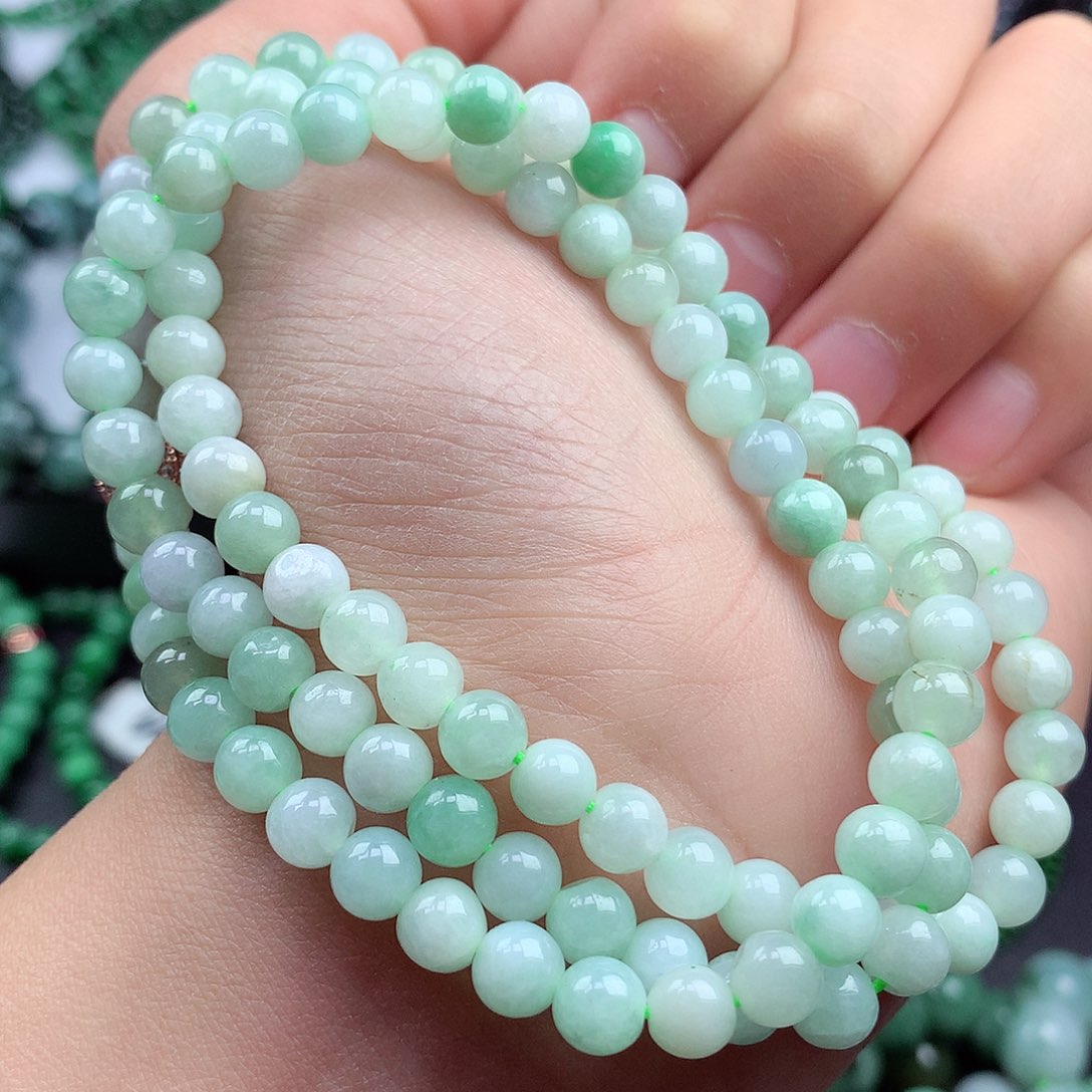 翡翠颈饰未镶嵌项链