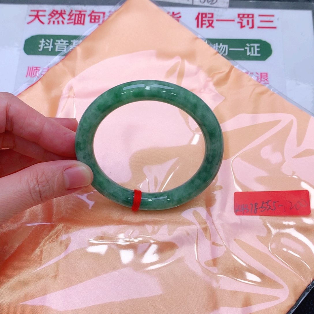 未镶嵌手镯翡翠缅甸翡翠手镯
