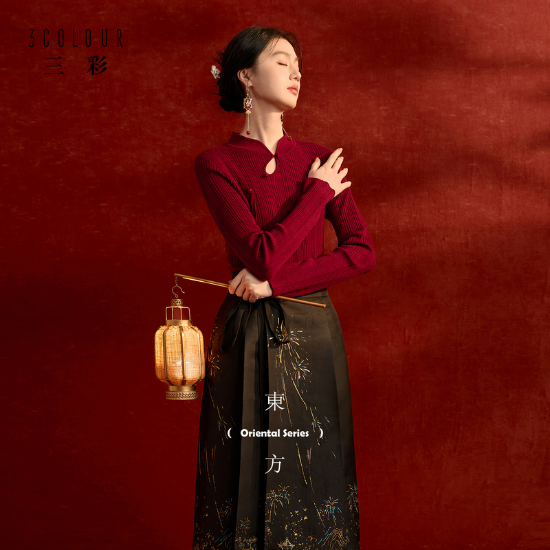 三彩【红韵风华】2025冬季新款新中式针织衫立领镂空毛衫修身C