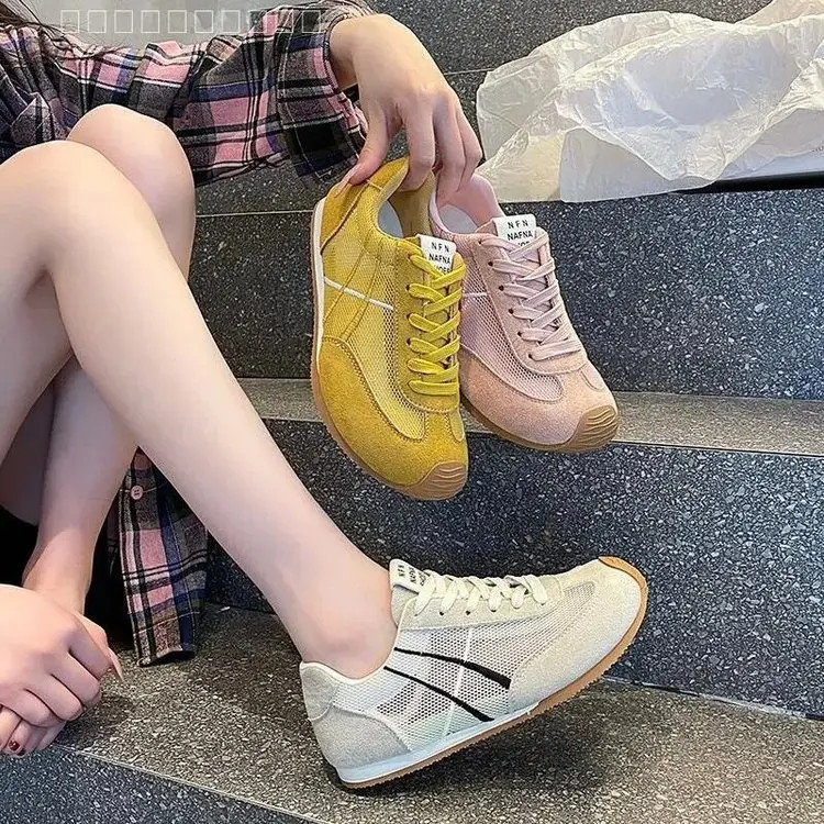 德训鞋轻便舒适，给您飞一般的感觉37橡胶系带女子3836