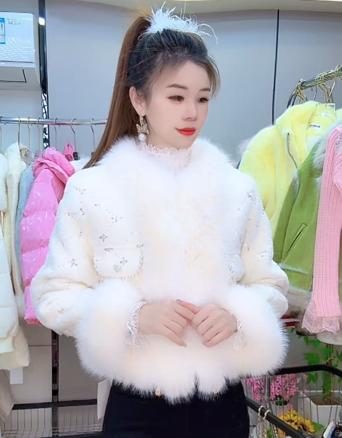 330#秋冬款绣花亮片毛毛外套