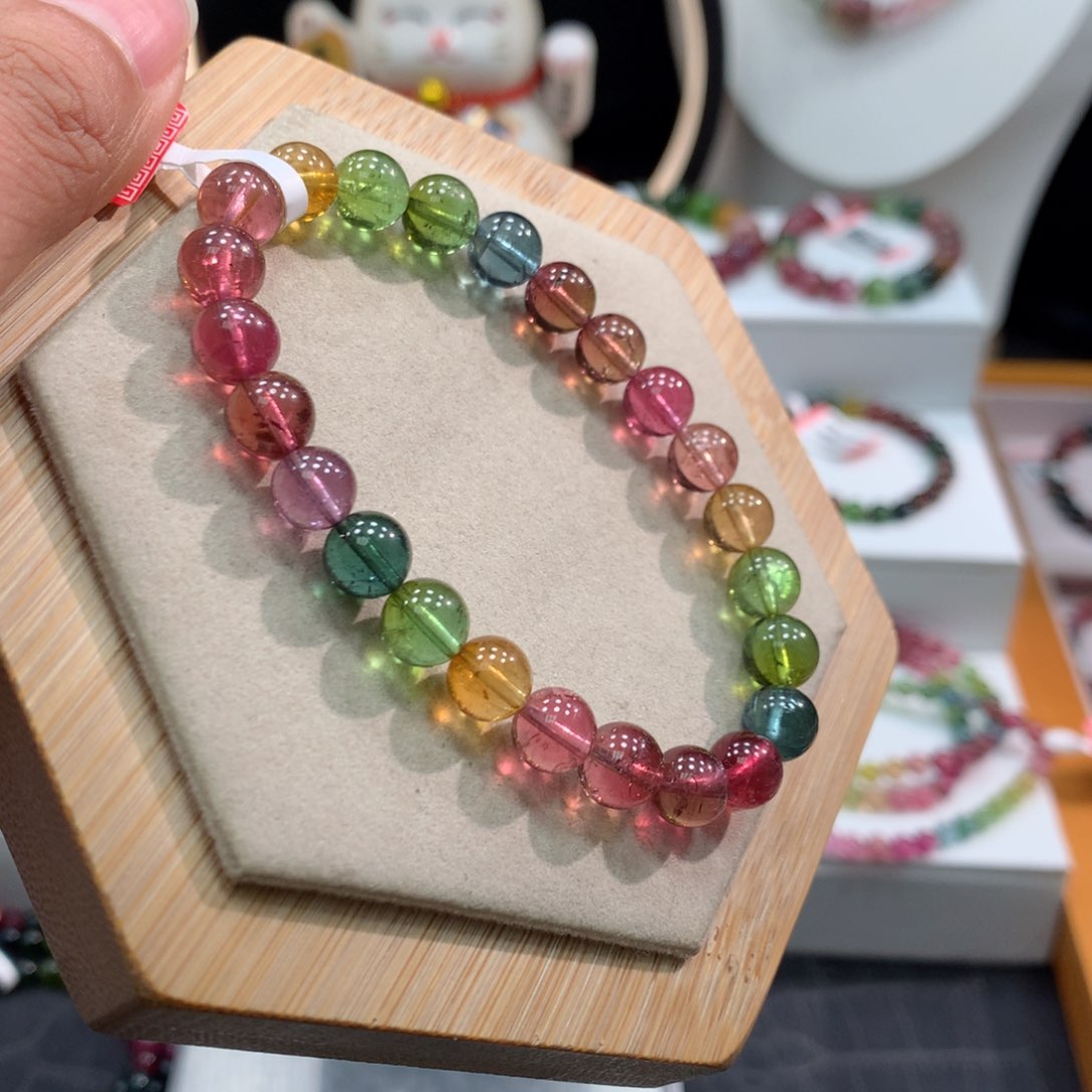 碧玺手链未镶嵌    7.7mm。