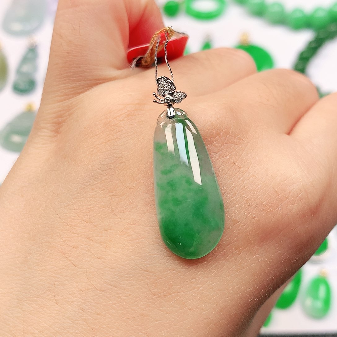 吊坠(不含链)18K金镶嵌翡翠
