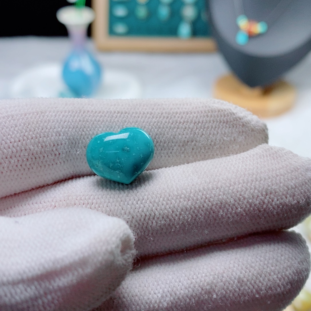 绿松石未镶嵌颈饰毛****膀