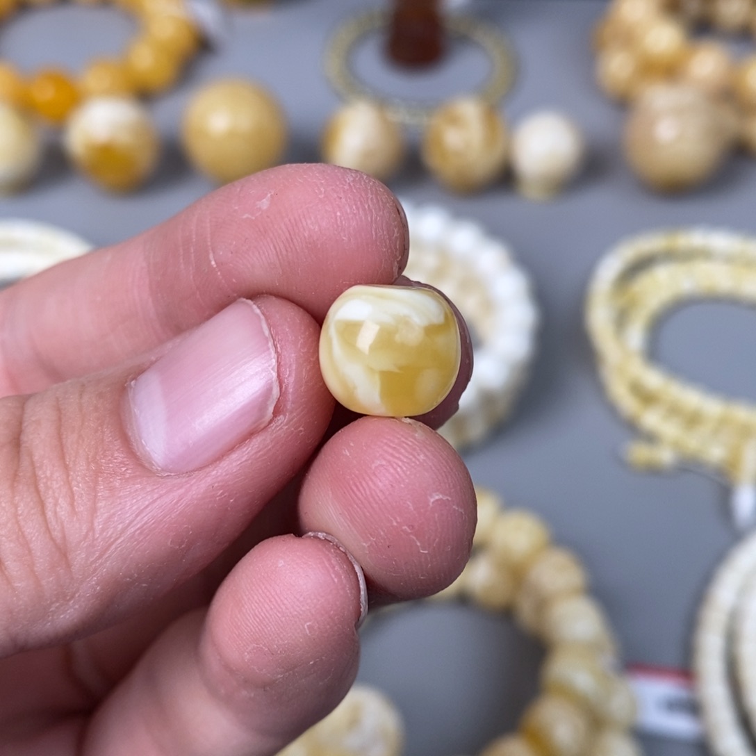 琥珀珠宝奇石未镶嵌11*10mm金白