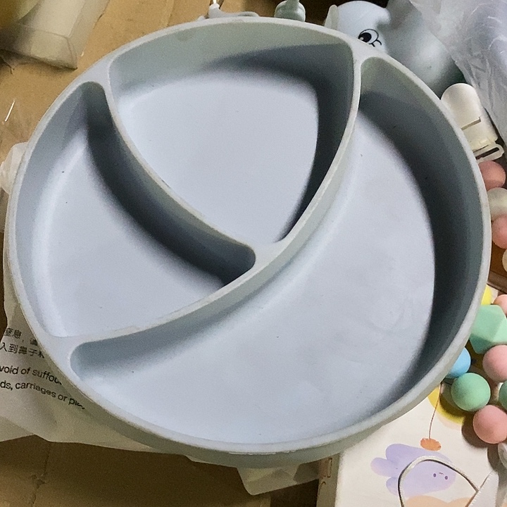蓝色加厚餐盘只有一个