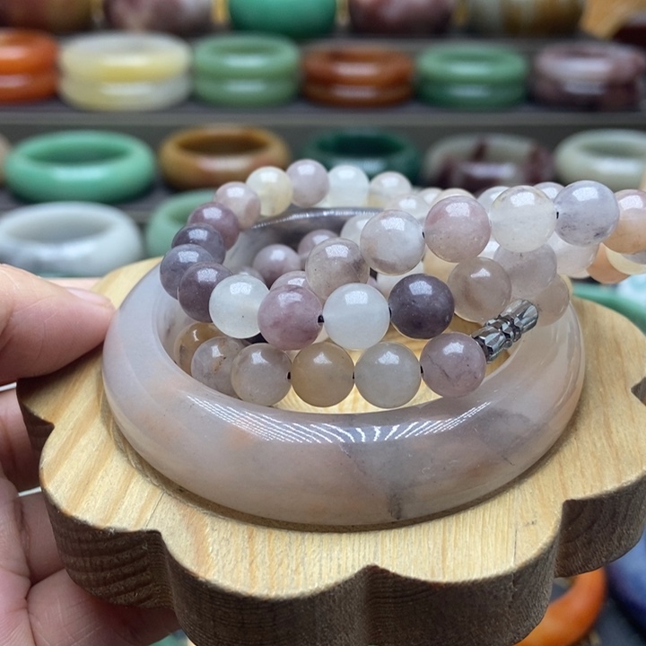 未镶嵌手镯石英质玉