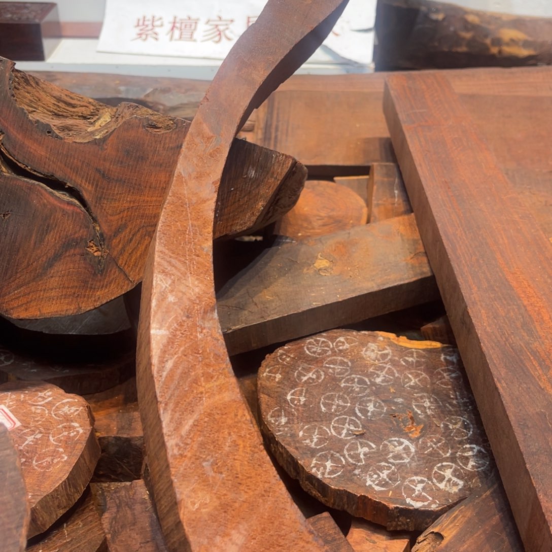 檀香紫檀（小叶紫檀）车1.6