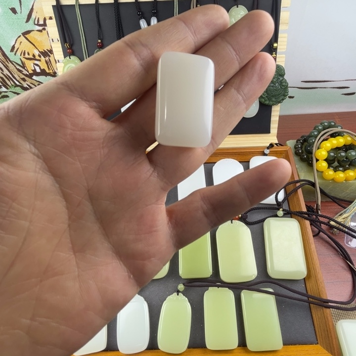 姚***及玉平安无事牌白24面包福利