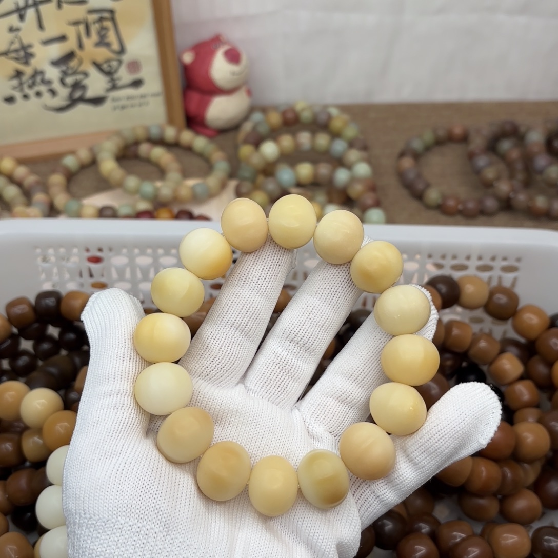 菩提根/象牙果吊坠18干磨瑕疵落地果鲨鱼背157