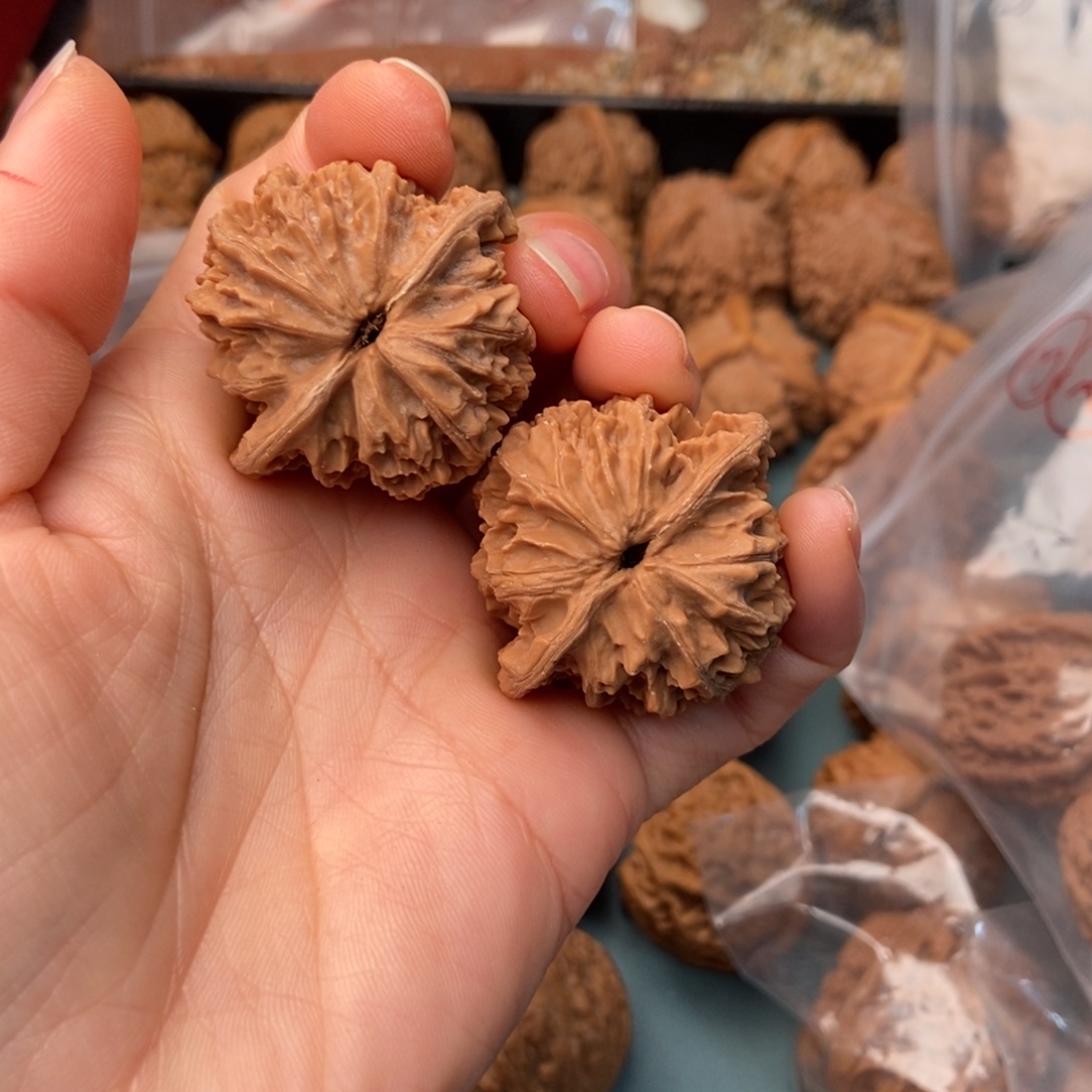 沐***家文玩核桃把件灯笼17