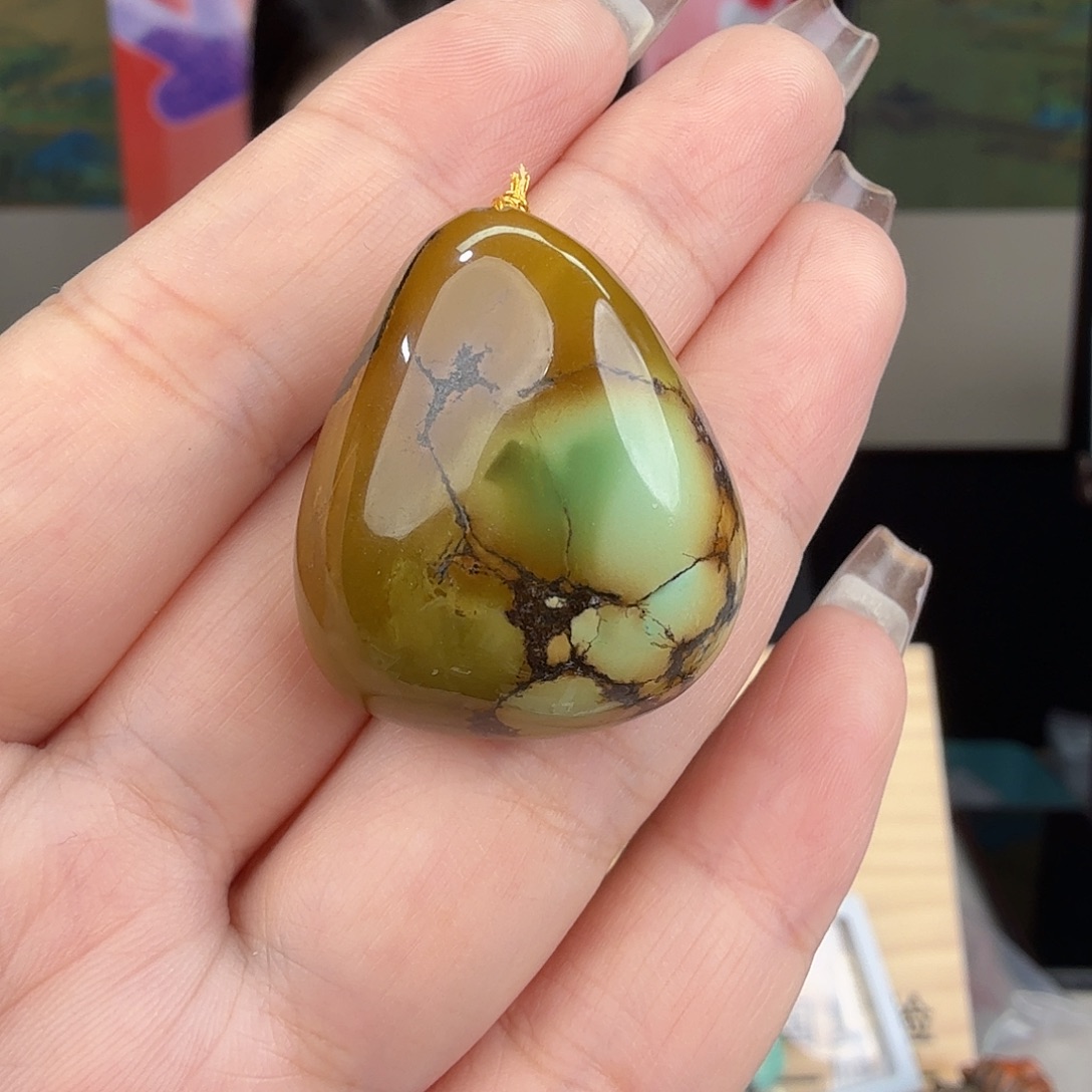 冷***声绿松石未镶嵌珠宝奇石