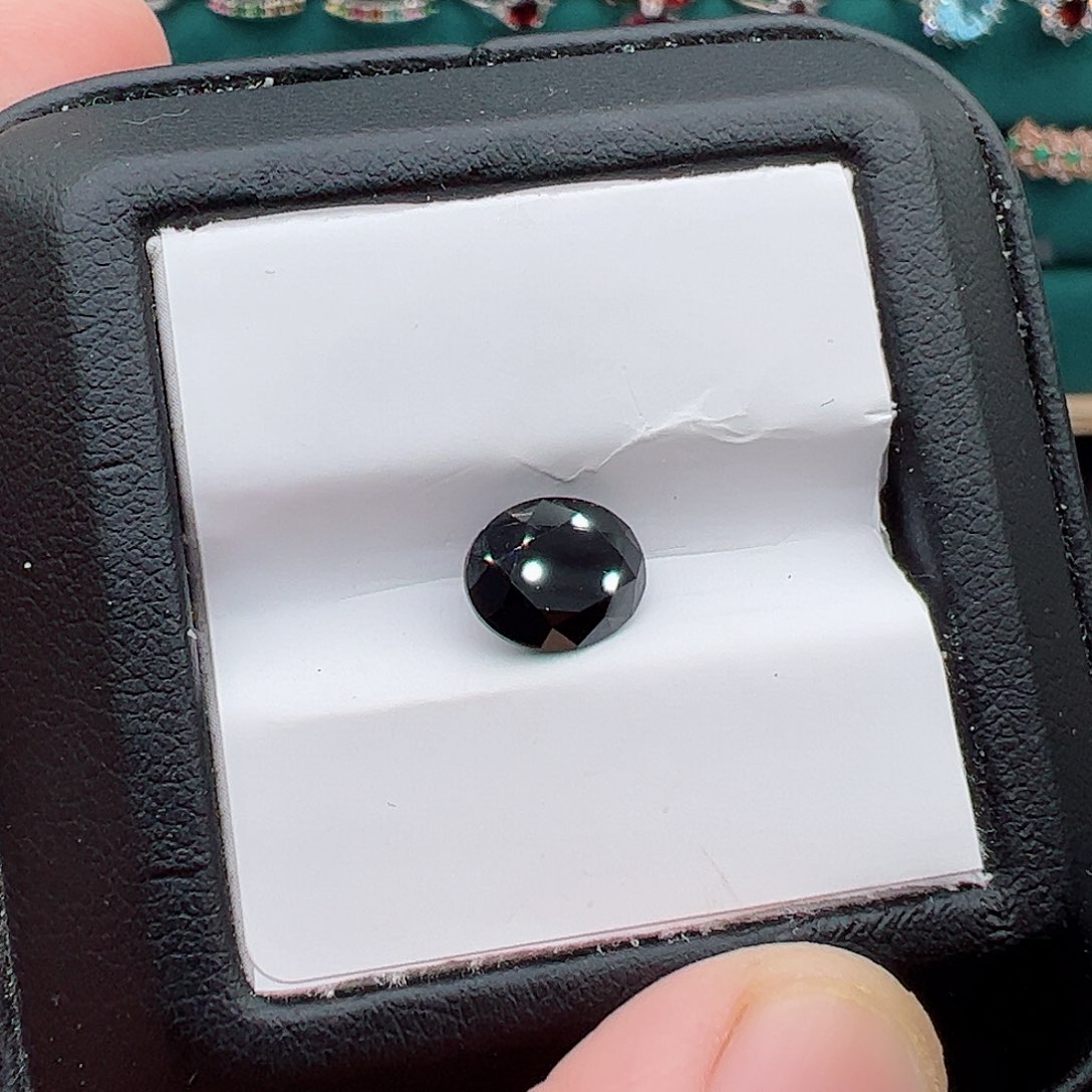 尖晶石裸石未镶嵌2克拉黑尖晶