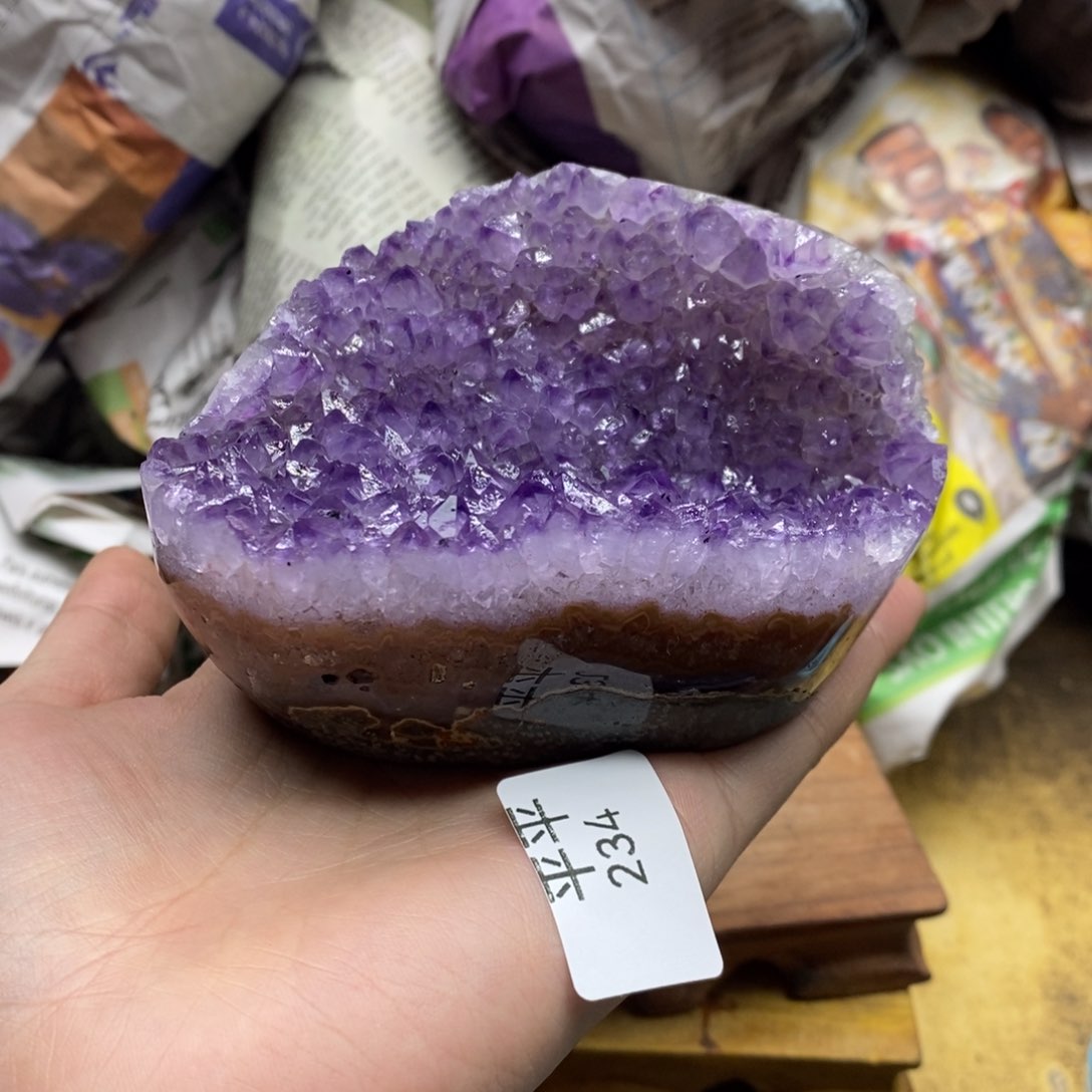 紫晶乌拉圭未镶嵌