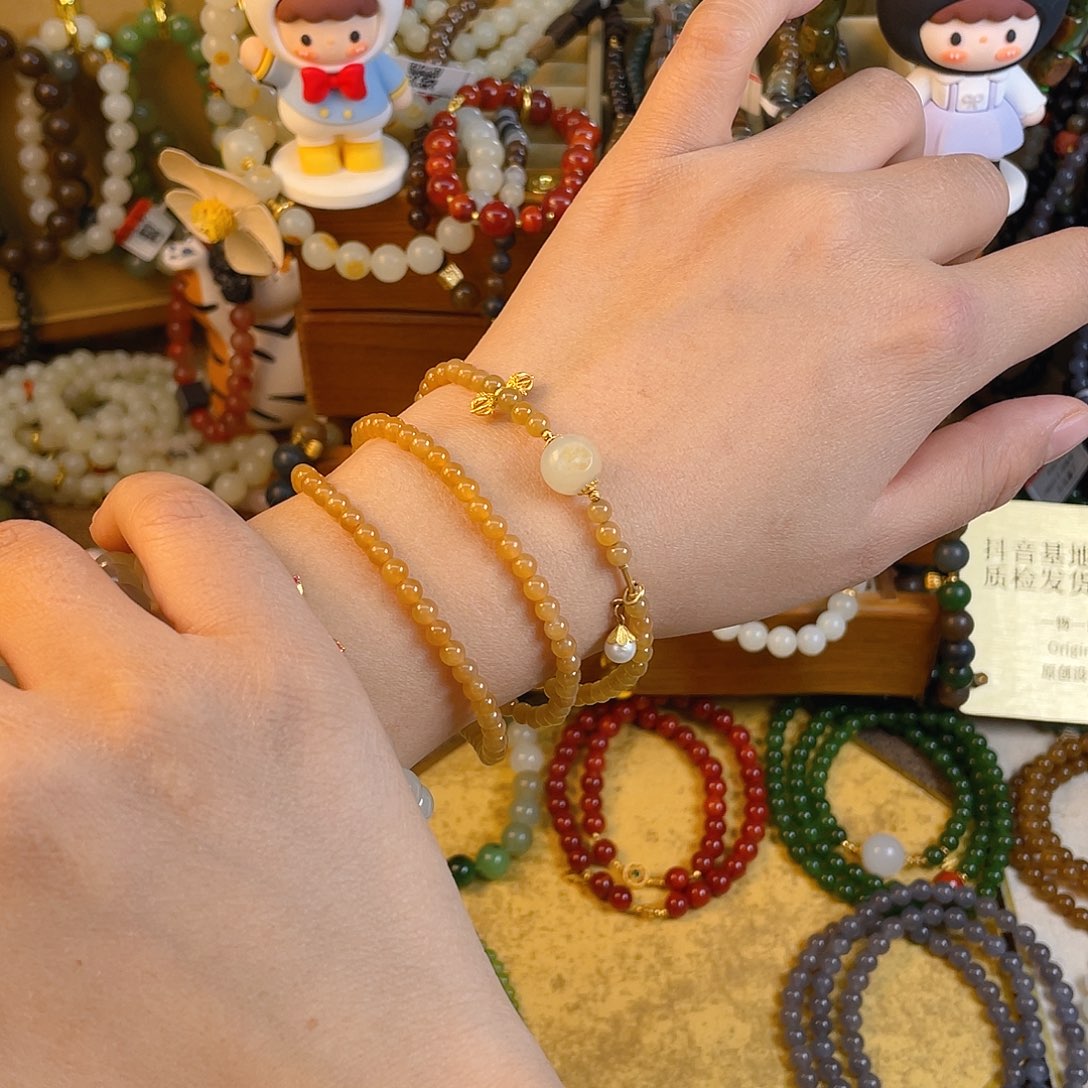 和田玉多圈手串未镶嵌