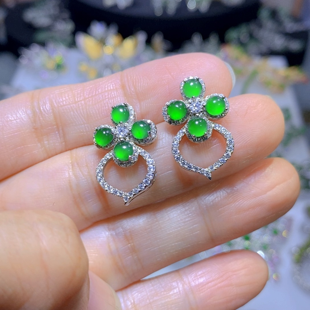 翡翠颈饰银S925镶嵌天然翡翠