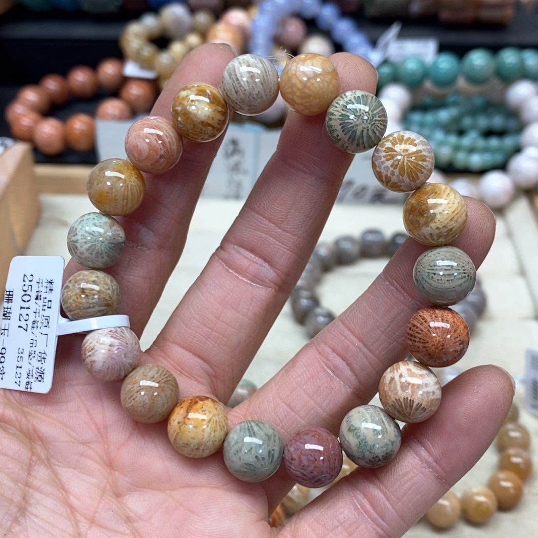 硅化珊瑚（珊瑚玉）手链未镶嵌我***肉753