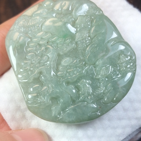 翡翠未镶嵌颈饰缅甸A货，每天下午1点半开播