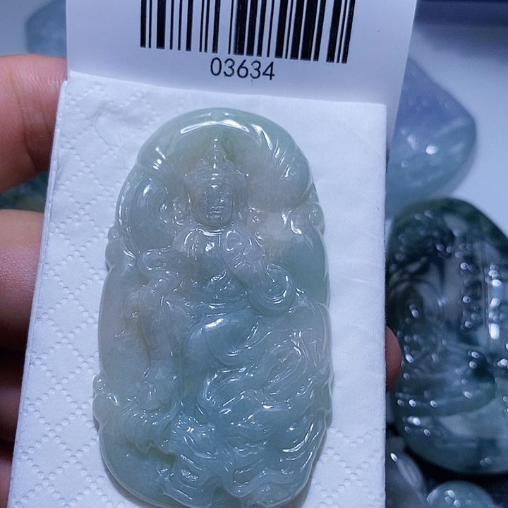 颈饰未镶嵌翡翠天光墟翡翠市场现金代购