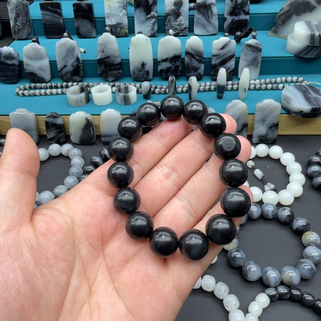 和田玉手串未镶嵌