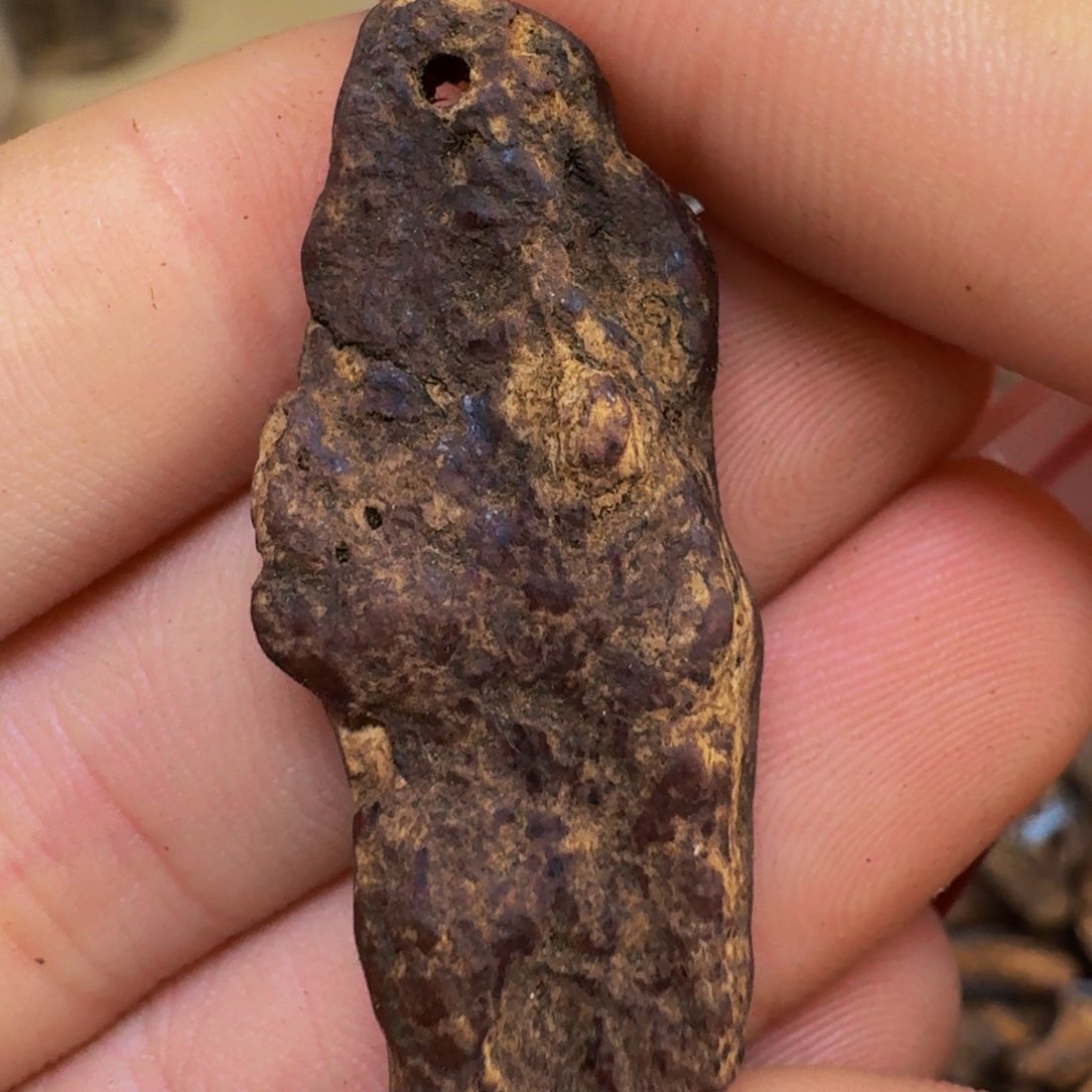 沉香吊坠越南惠安红土吊坠