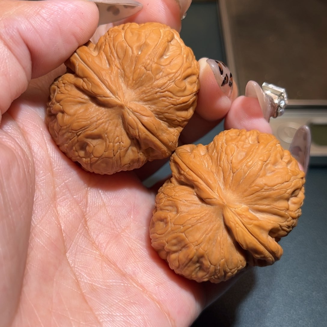 文玩核桃吊坠元宝42