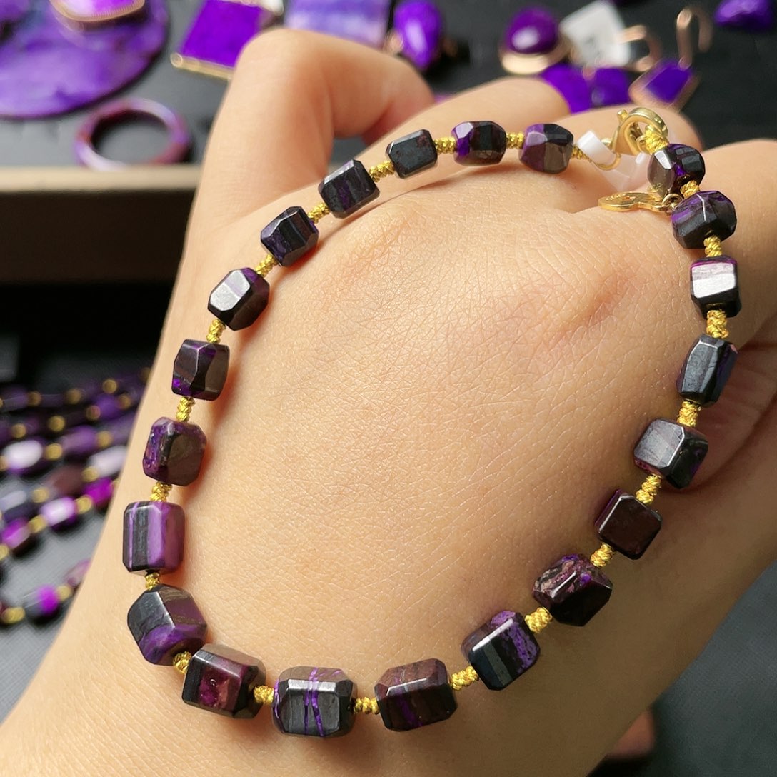 未镶嵌苏纪石（舒俱来）手链