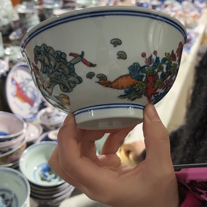 瓷片//////直径15厘米。绿西西。