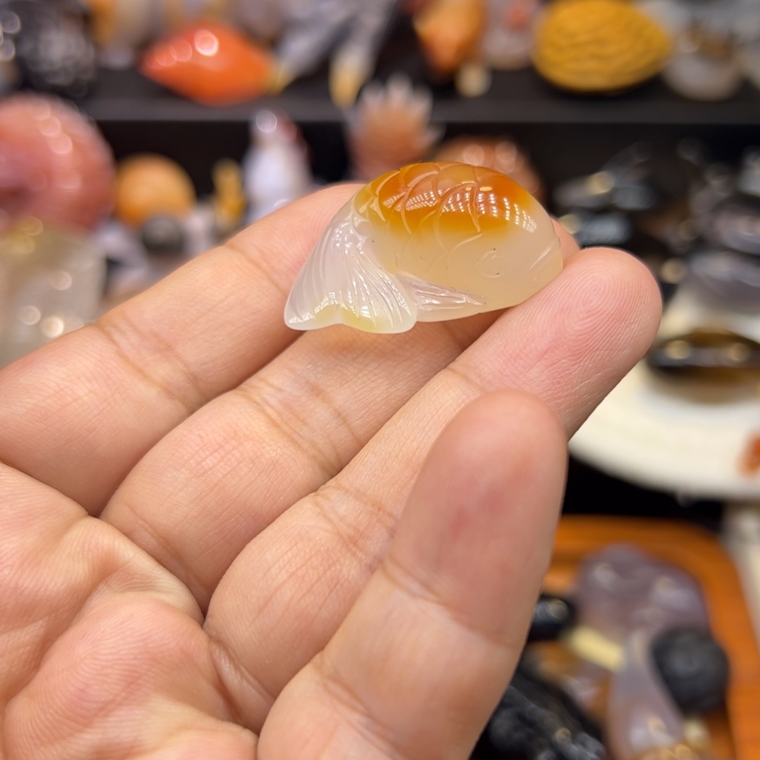 玛瑙/玉髓未镶嵌手玩摆件