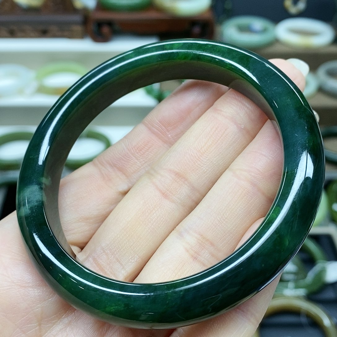 【闪购商品】和田玉（碧玉）手镯未镶嵌