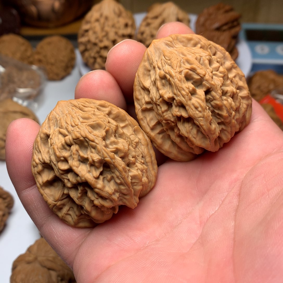 文玩核桃把件虎头