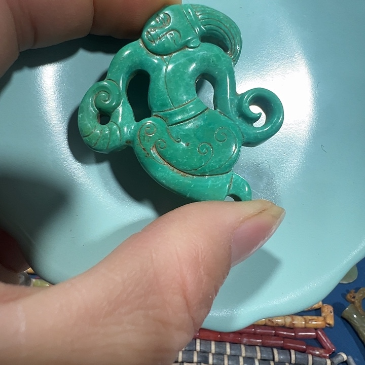 透闪石质玉未镶嵌挂件