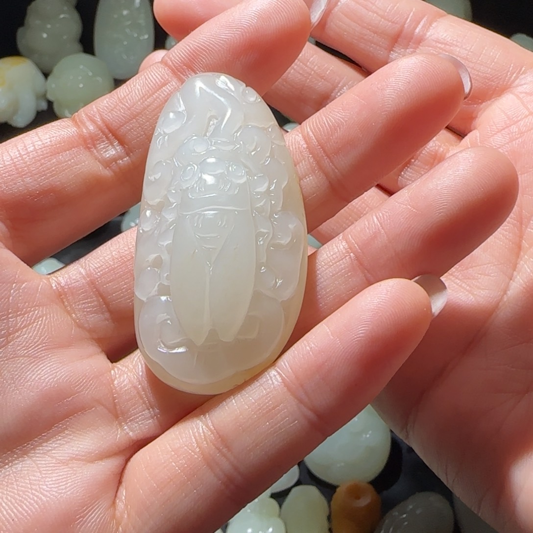 ****儿和田玉未镶嵌颈饰