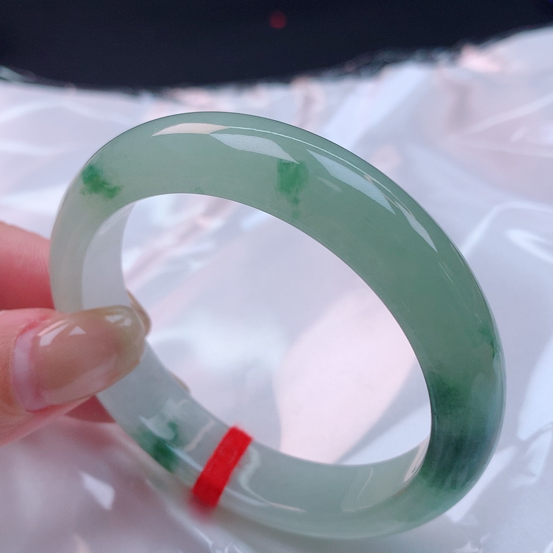 【闪购商品】未镶嵌手镯翡翠51+