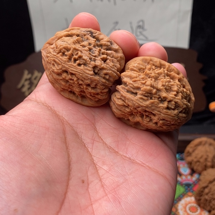 文玩核桃吊坠南疆石