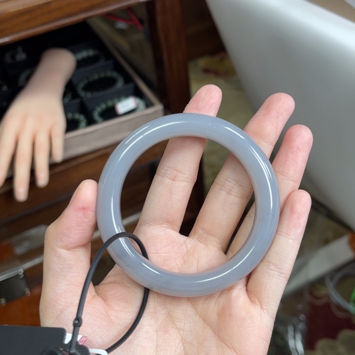 和田玉未镶嵌手镯55