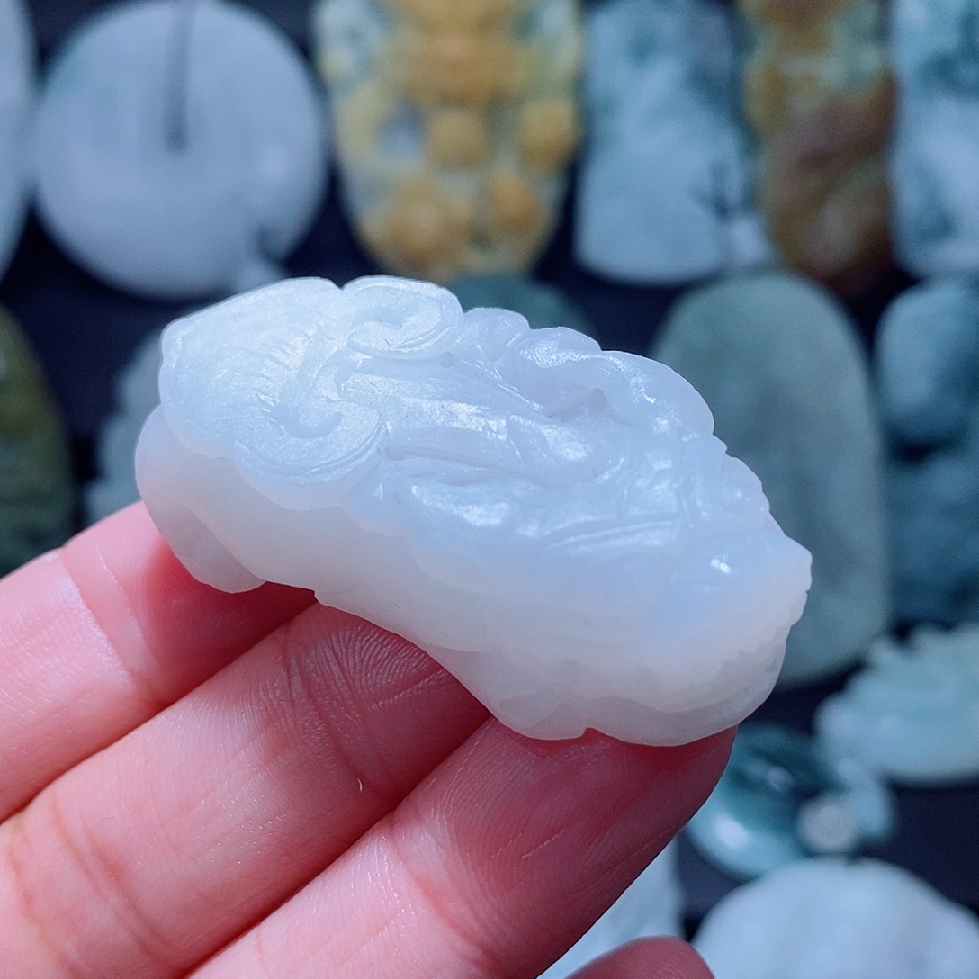 廖***尘定制翡翠未镶嵌翡翠