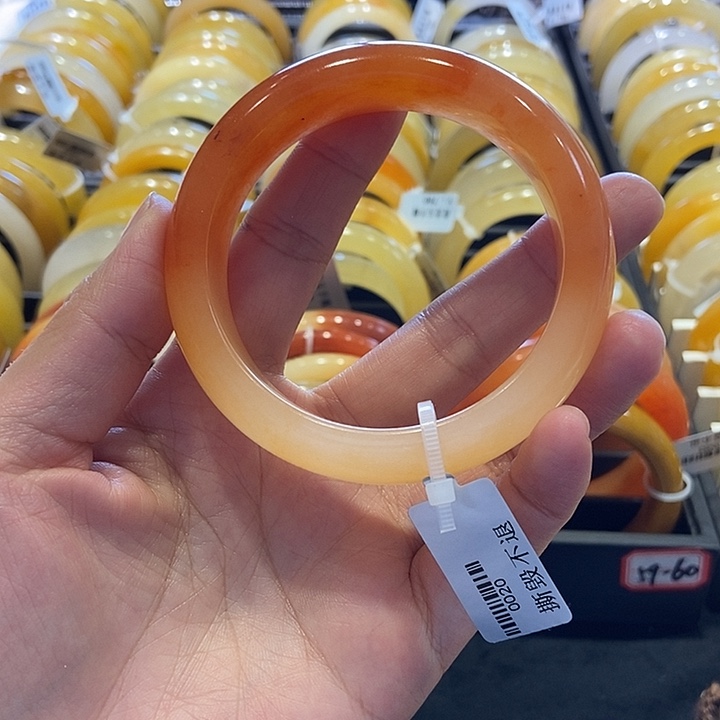 石英质玉（黄龙玉）手镯未镶嵌
