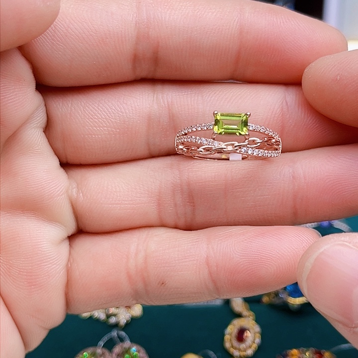 橄榄石戒指银S925镶嵌