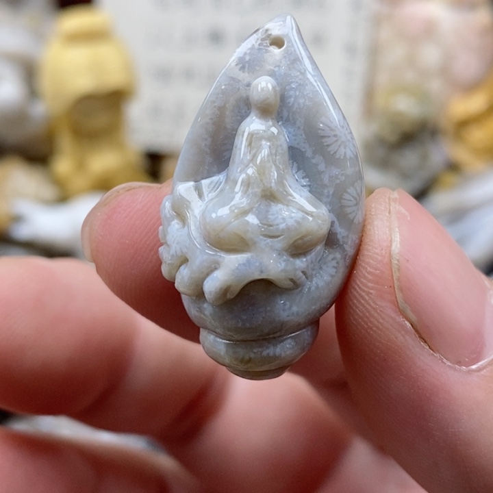 颈饰未镶嵌硅化珊瑚（珊瑚玉）小
