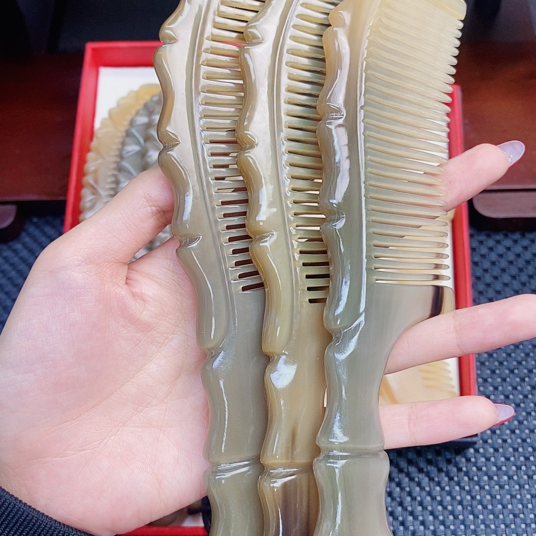 纯手工制作纯牛角梳子