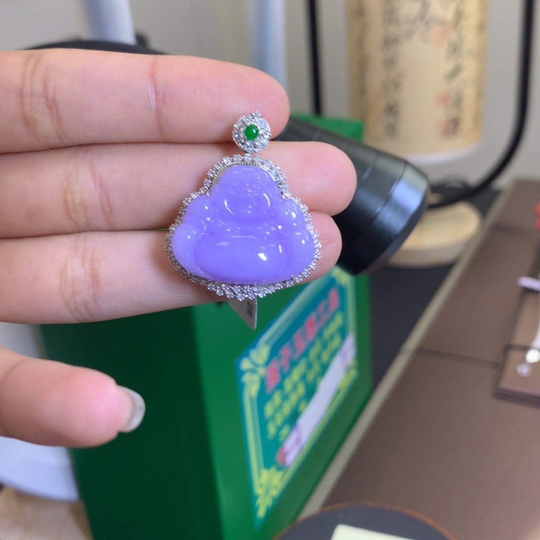 翡翠颈饰18K金镶嵌翡翠