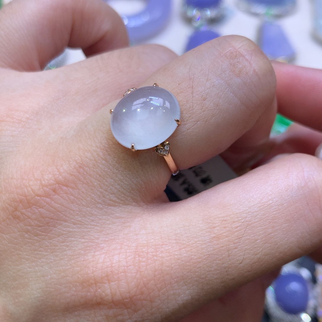 瑜***安翡翠18K金镶嵌颈饰