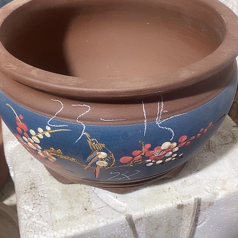 紫砂中国宜兴紫砂花，