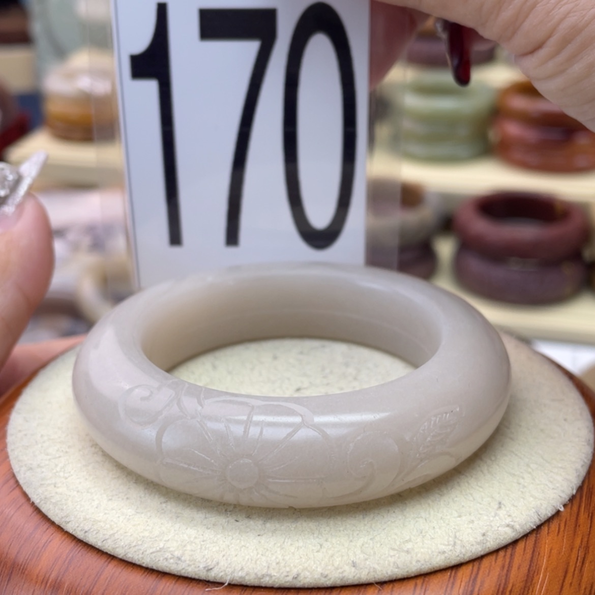【闪购商品】石英质玉手镯未镶嵌