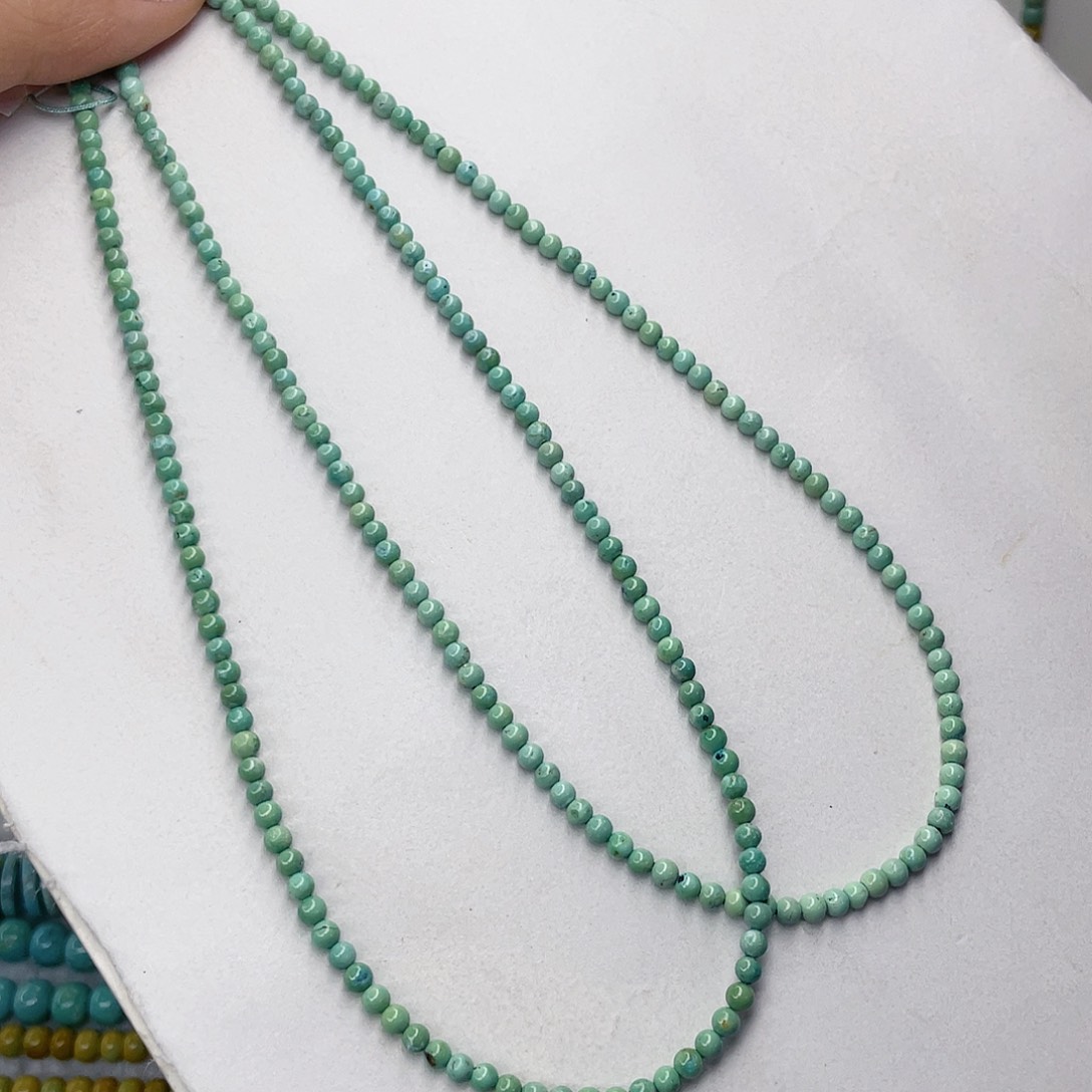 绿松石未镶嵌颈饰