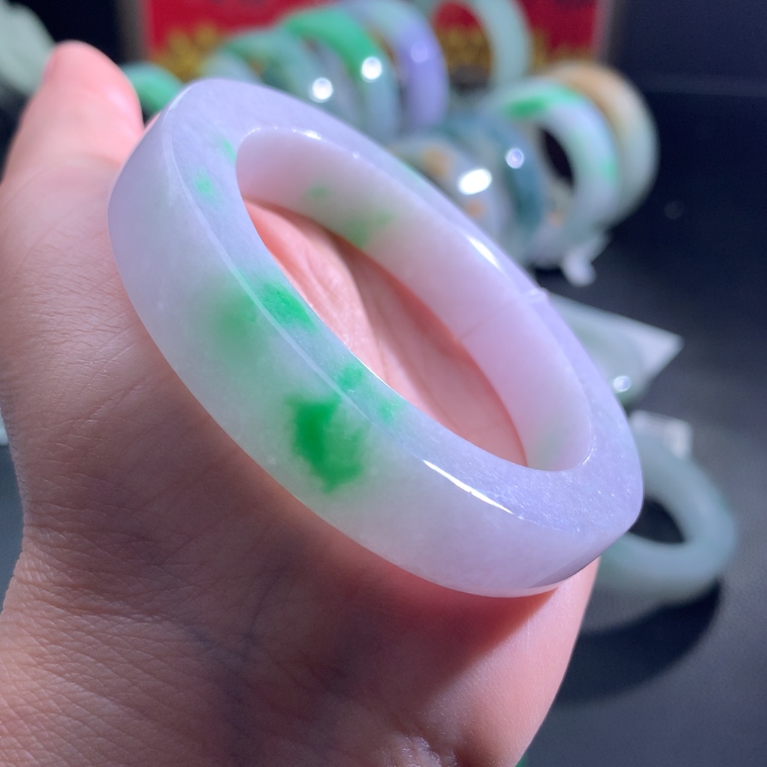 定制翡翠未镶嵌翡翠手镯