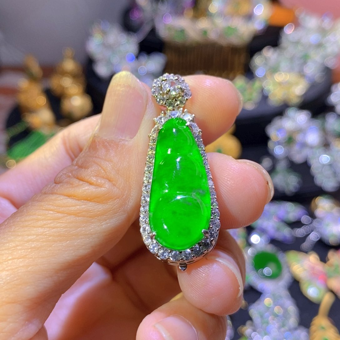 翡翠银S925镶嵌项圈天然翡翠