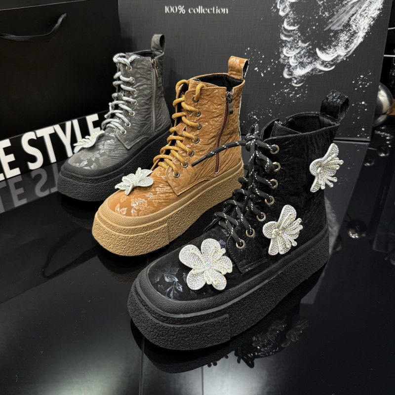 厚底花朵水钻复古马丁靴2025秋冬新款百搭休闲洋气小短靴女鞋2013